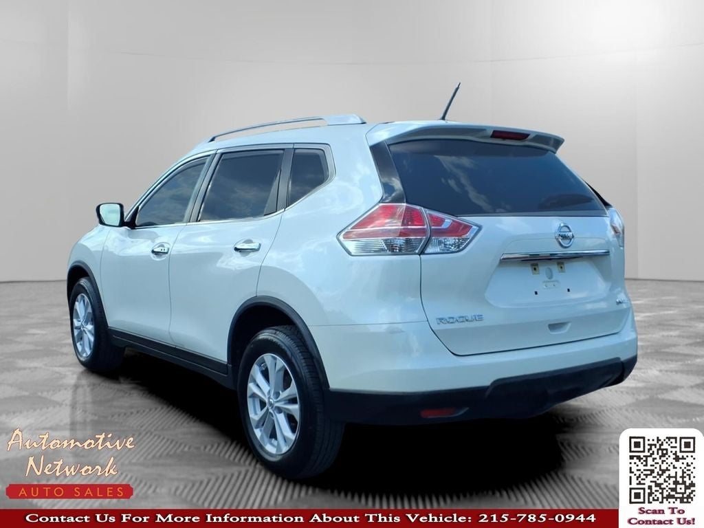 2016 Nissan Rogue — rear three-quarter view