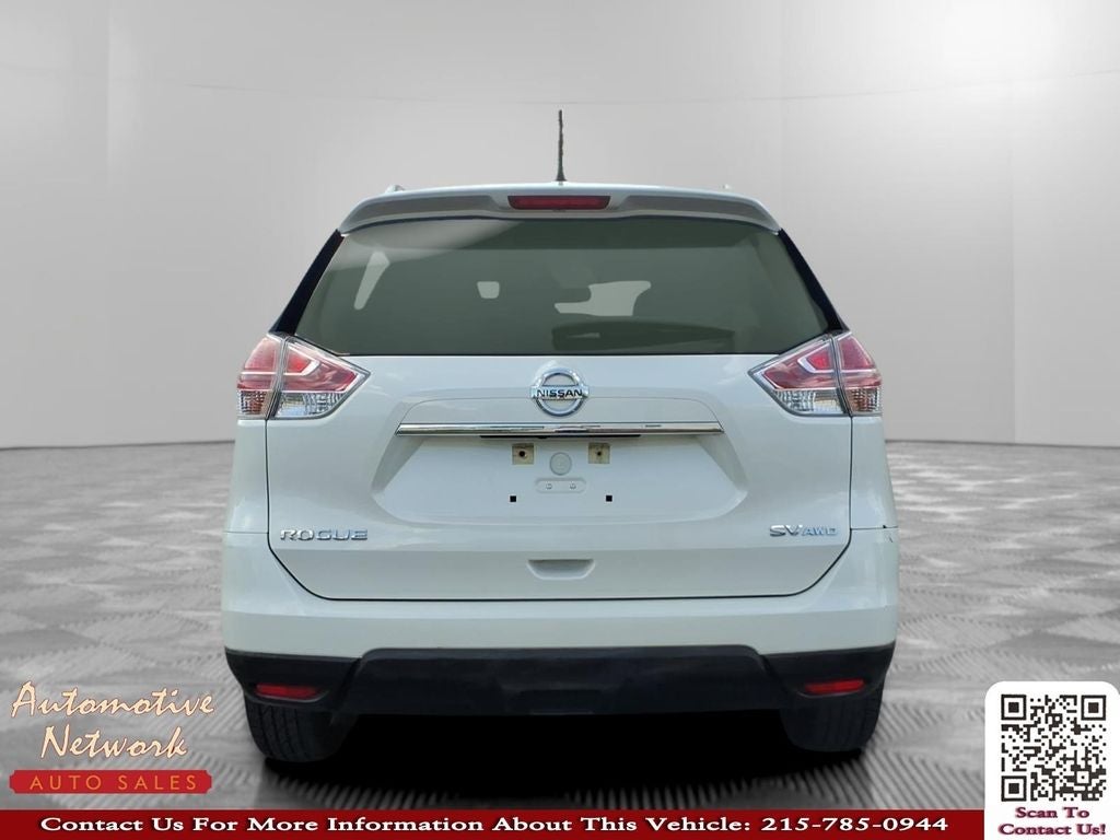 2016 Nissan Rogue — interior view