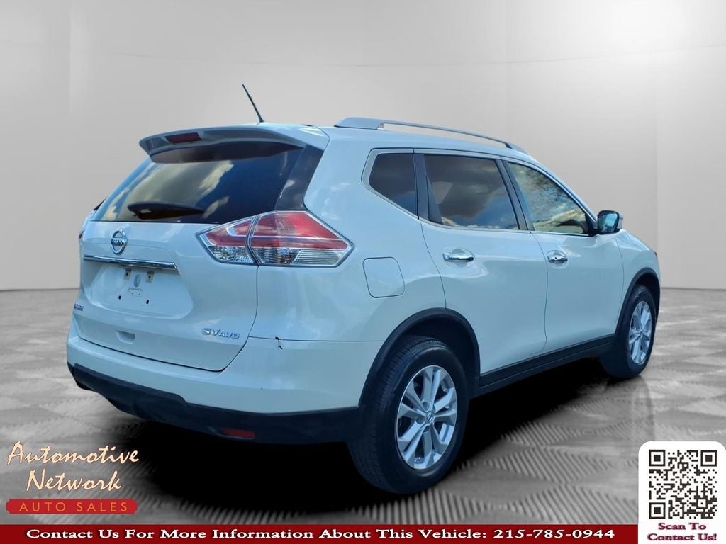 2016 Nissan Rogue — detail view